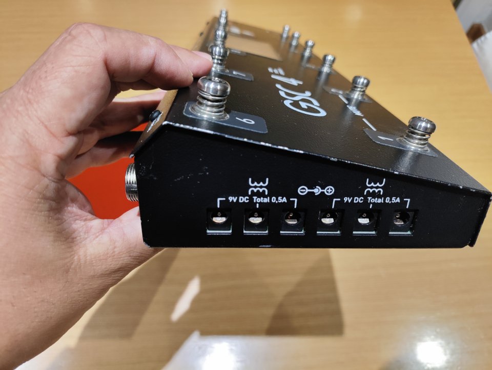Controlador MIDI G-LAB GSC 4 guitarra bajo pedales de segunda mano · Foto 7 de 10 · Barcelona · 350 €