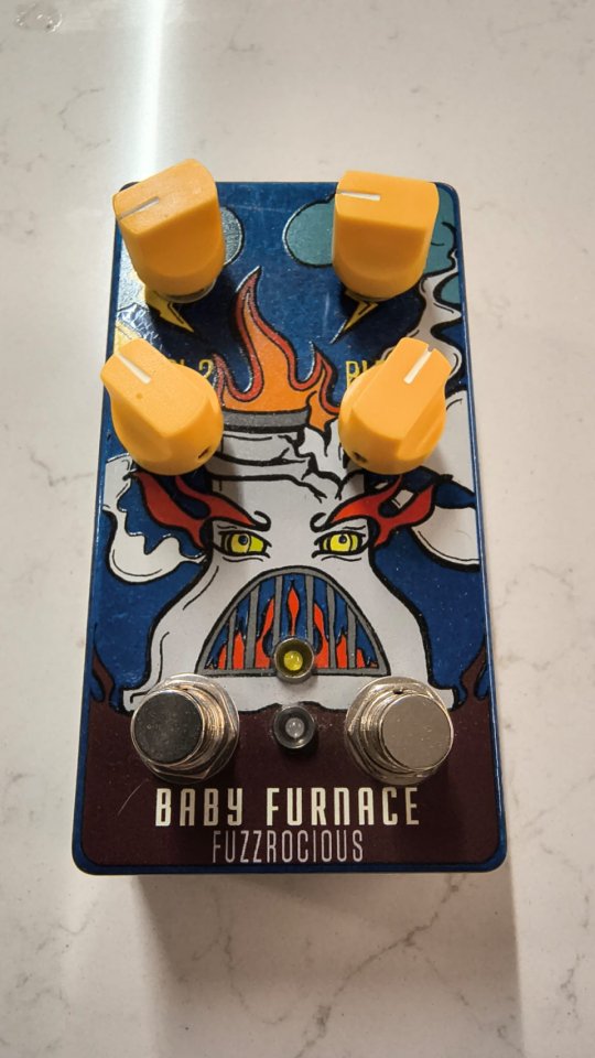 Fuzzrocious Pedals Baby Furnace de segunda mano · Foto 1 de 4 · Barcelona · 160 €