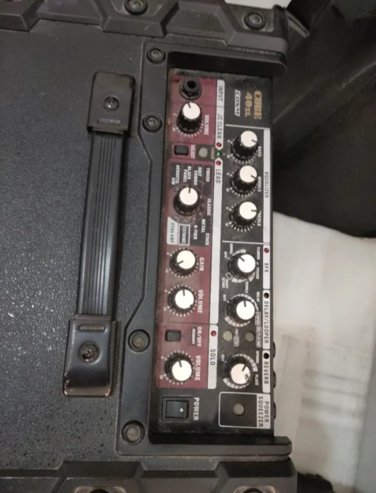 Roland Cube 40XL (a reparar) de segunda mano · Foto 2 de 3 · Sevilla · 35 €