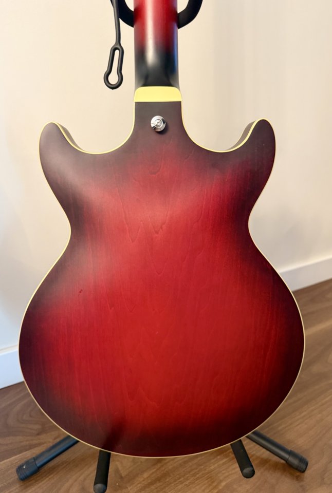Vendo Ibanez Artcore AM53 SRF Impecable – Mejorada con P90 de segunda mano · Foto 4 de 10 · Valencia · 260 €
