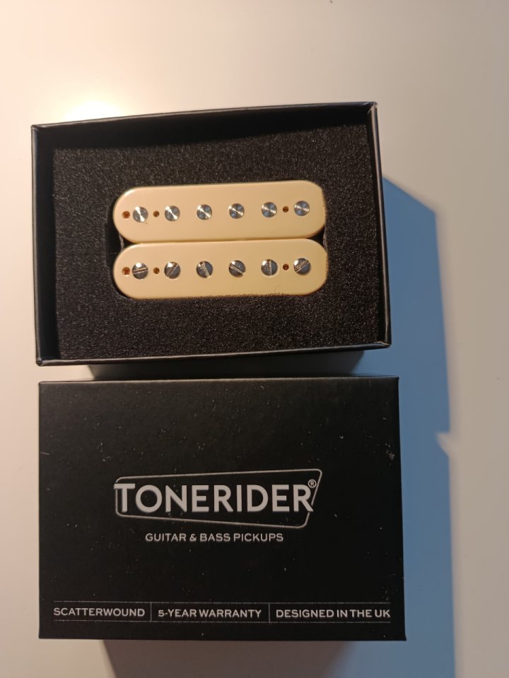 Pastilla Tonerider Rocksong Puente de segunda mano · Foto 3 de 3 · Cantabria · 37 €