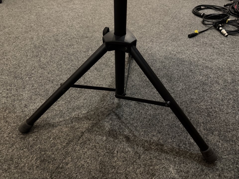 Soporte Portátil König & Meyer 12151 de segunda mano · Foto 5 de 6 · Madrid · 60 €