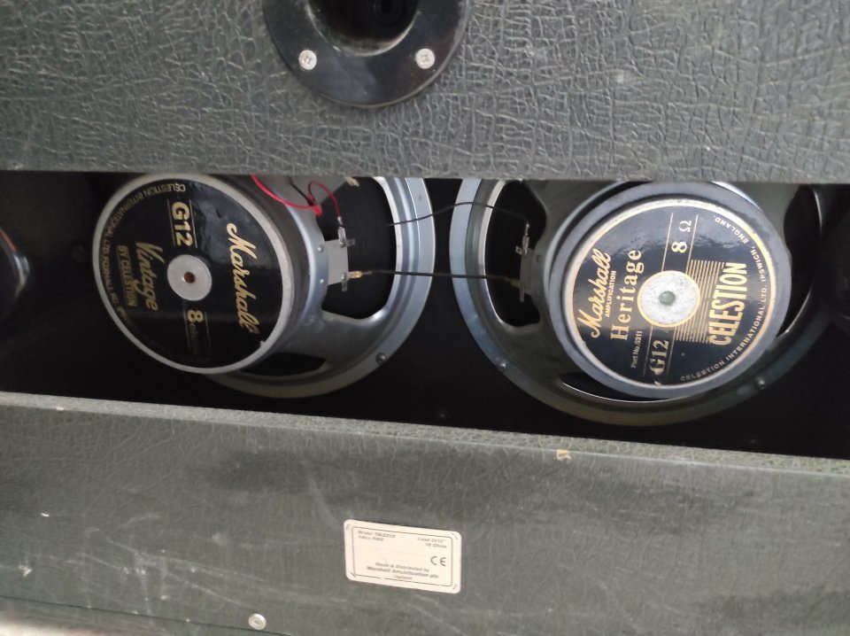 Marshall JCM 2000 TSL60 + PANTALLA.