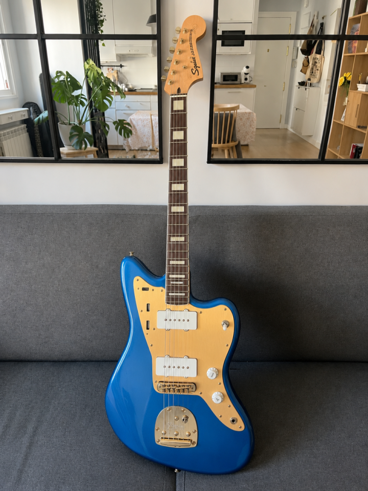 Squier Jazzmaster 40th Anniversay Limited Edition de segunda mano · Foto 1 de 4 · Madrid · 429 €