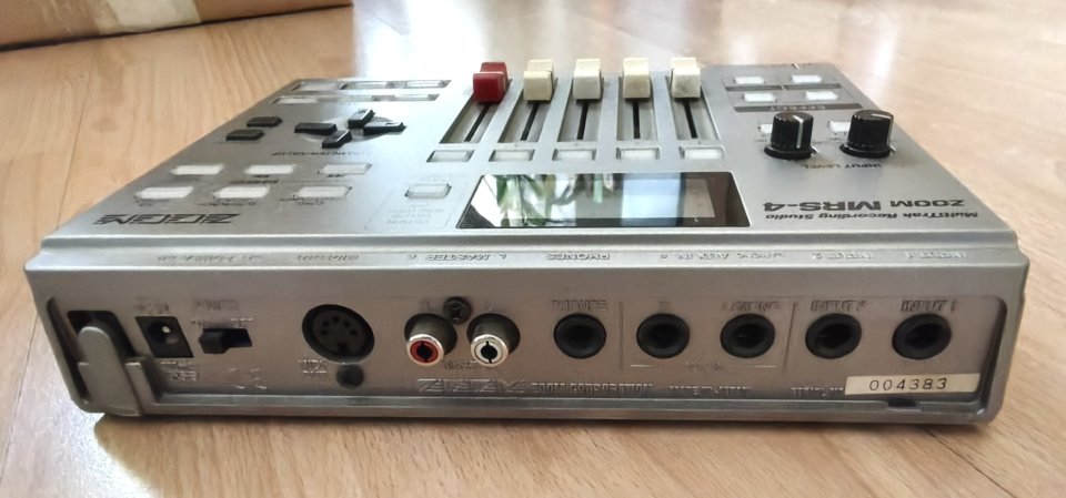 Zoom MSR-4