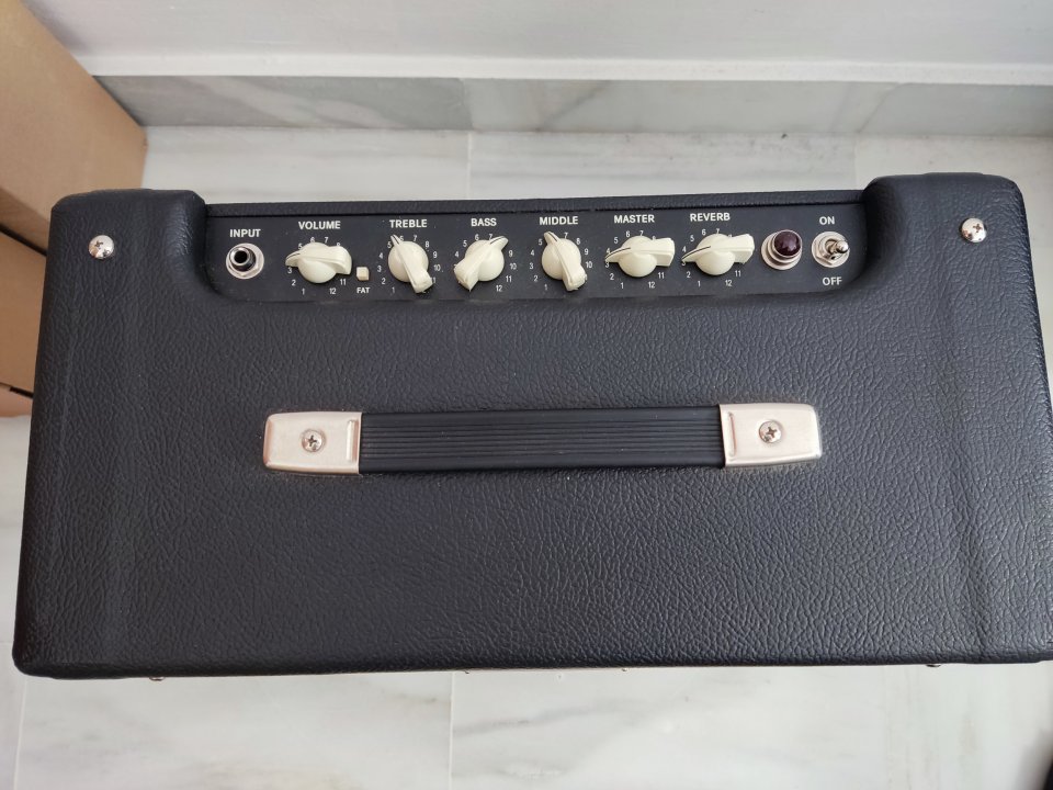 Fender Blues Junior IV de segunda mano · Foto 3 de 6 · Sevilla · 600 €