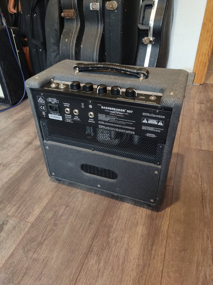 Fender Bassbreaker 007 combo