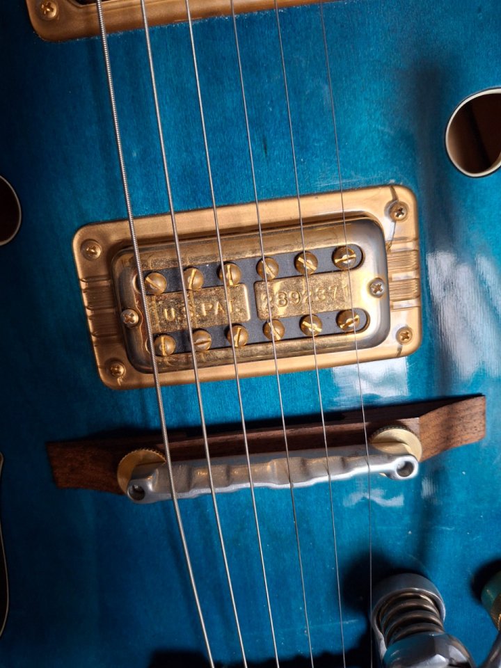 Gretsch 6120 del año 1998.