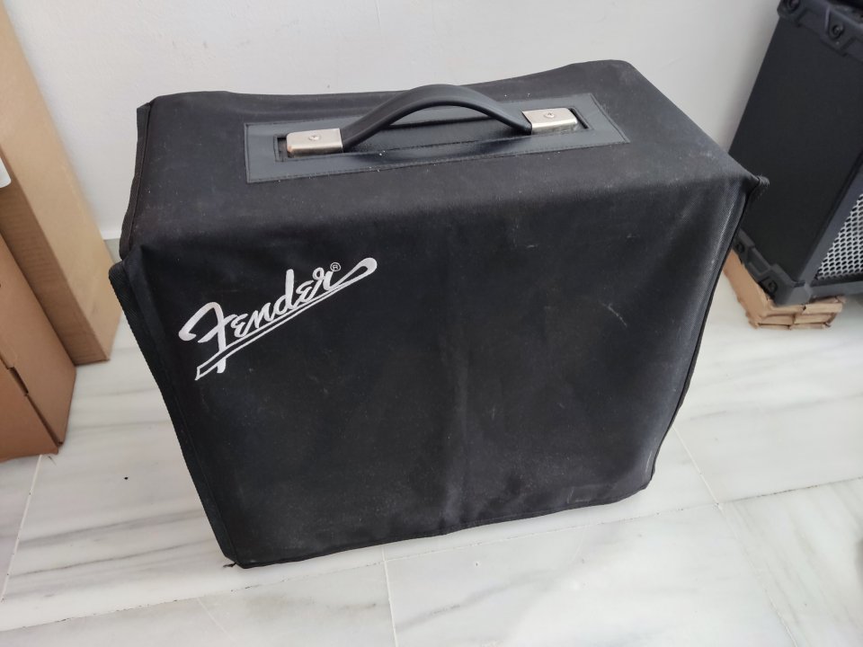 Fender Blues Junior IV de segunda mano · Foto 4 de 6 · Sevilla · 600 €