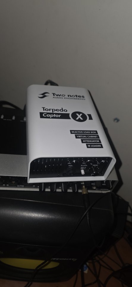 two notes torpedo capture X 16ohms cambio por 8ohms de segunda mano · Foto 1 de 3 · Alicante