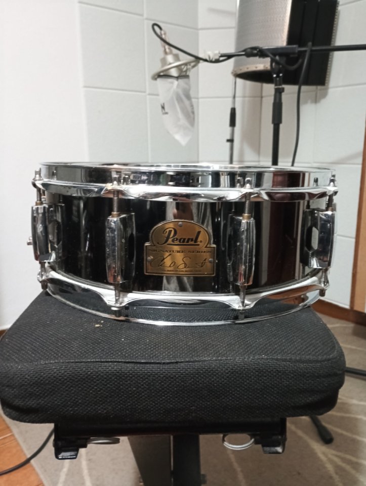 Pearl snare drum Chad Smith Signature