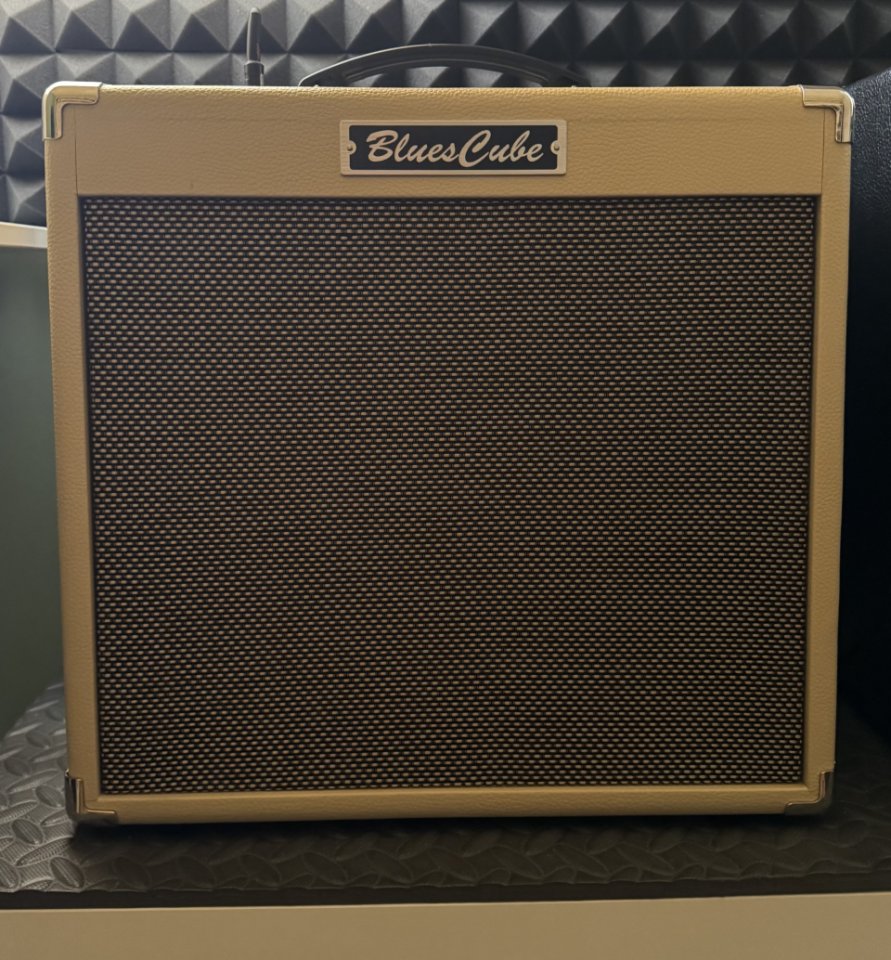 Roland Blues Cube "Hot" VB **Impecable**