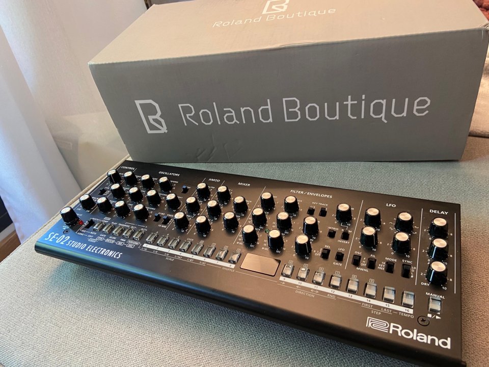 Roland Boutique SE 02