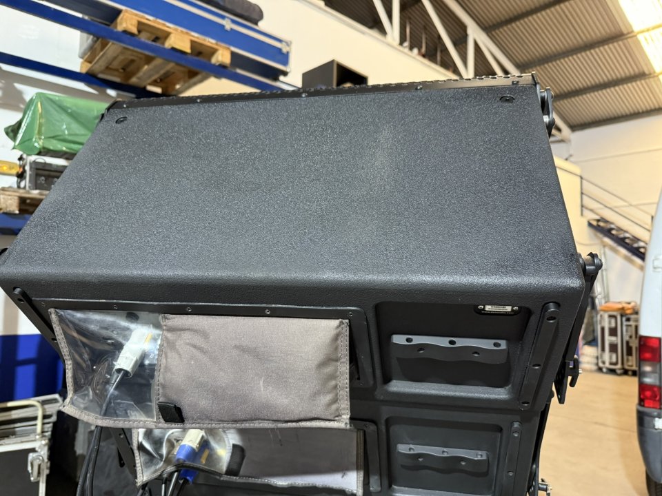 Equipo DAS Aero 12 Line Array muy cuidado