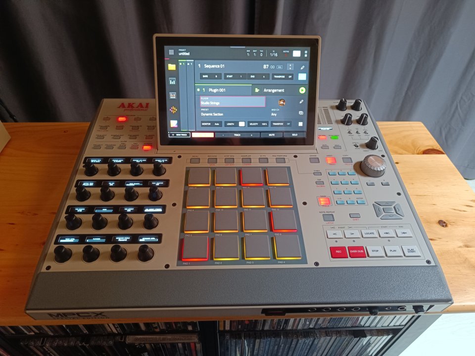 Akai MPC X SE de segunda mano · Foto 1 de 10 · Cantabria · 1250 €