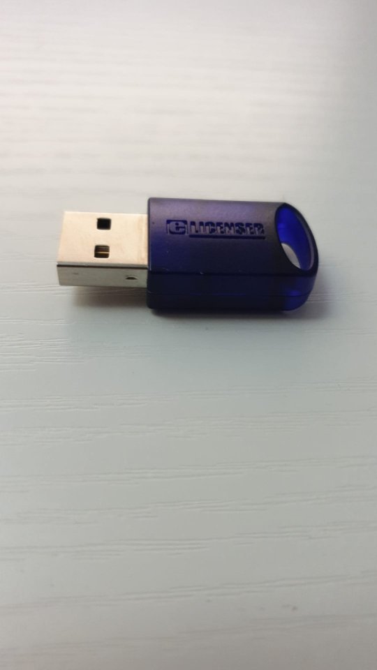 Cubase pro 10 licencia en DONGLE E-licenser de segunda mano · Foto 1 de 4 · Madrid · 85 €