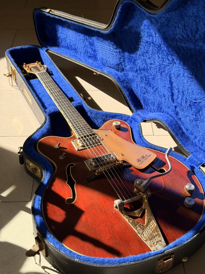 Gretsch Country Gentleman Chet Atkins 7670 de 1977 de segunda mano · Foto 1 de 10 · Málaga · 3400 €