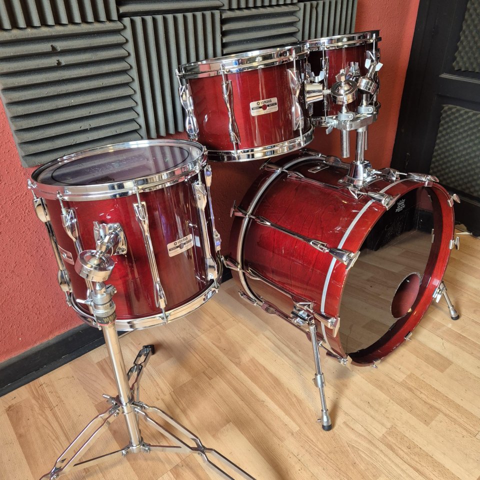 Batería YAMAHA 9000 Recording Custom Cherry Wood de segunda mano · Foto 5 de 6 · Cantabria · 2750 €