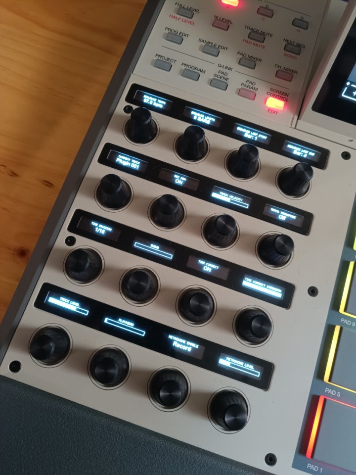 Akai MPC X SE de segunda mano · Foto 3 de 10 · Cantabria · 1250 €