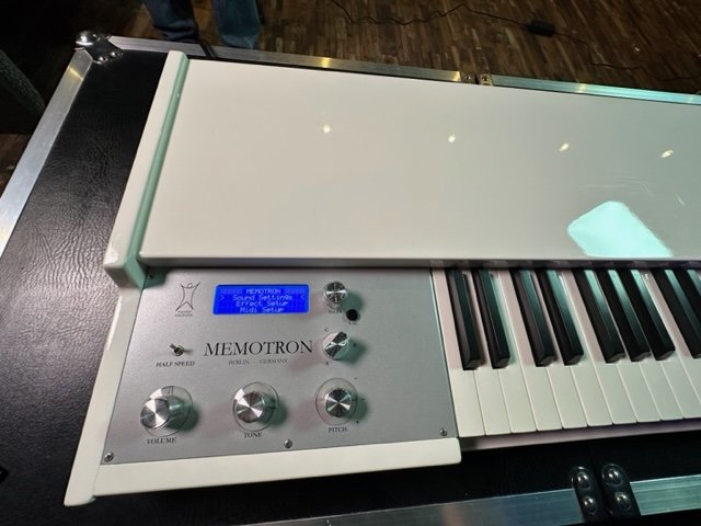 Memotron Estado Excelente + librería