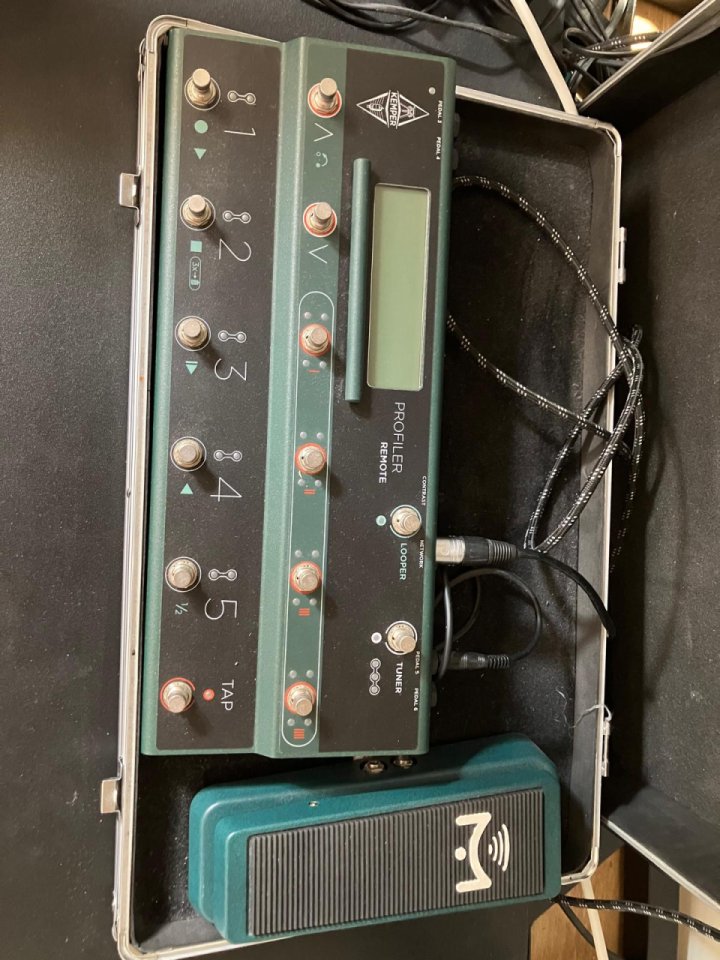 combo Kemper remote con pedal expesion mission en estuche rigido stagg de segunda mano · Foto 1 de 3 · Madrid · 450 €