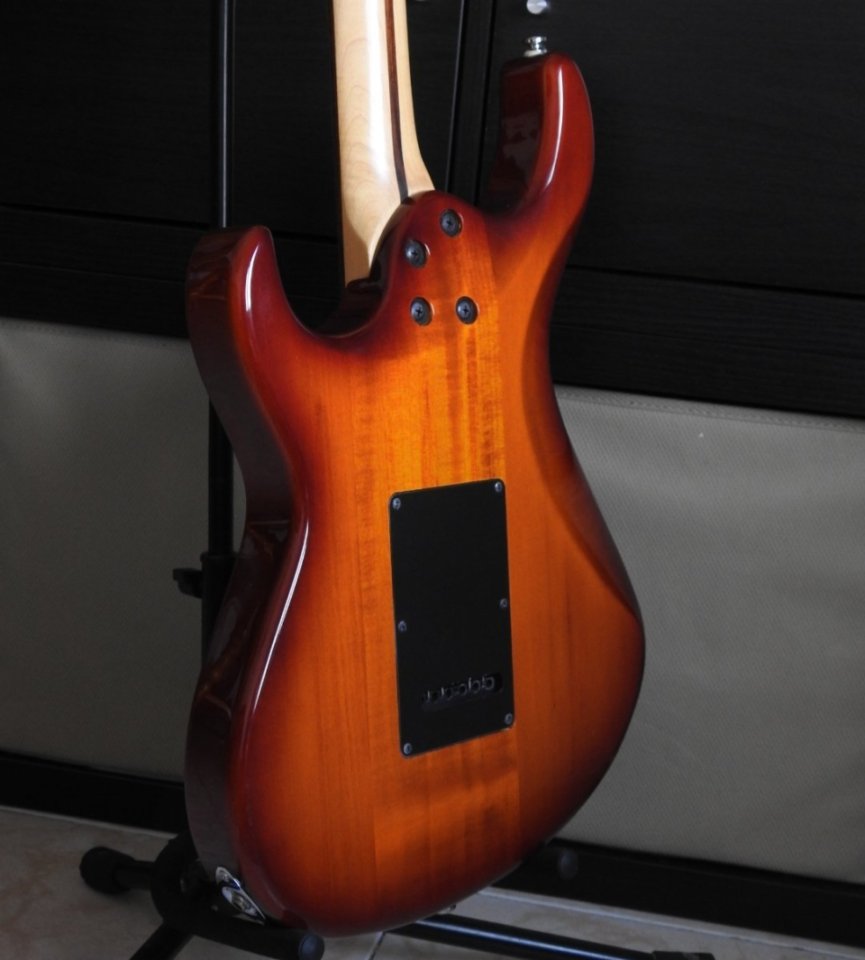 Guitarra Cort G250 de segunda mano · Foto 3 de 6 · Huelva · 200 €