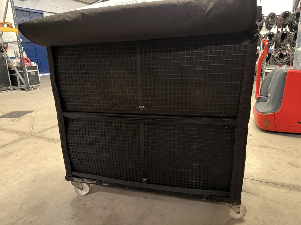 Equipo DAS Aero 12 Line Array muy cuidado