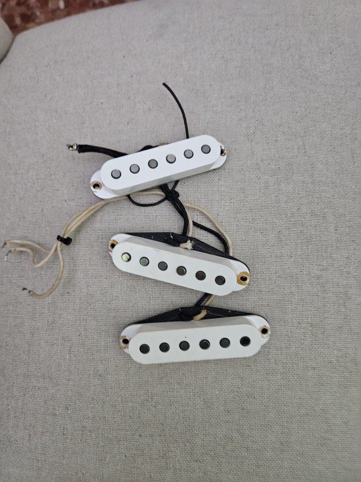 Dimarzio blue velvet (2) + Red velvet juego completo RESERVADO