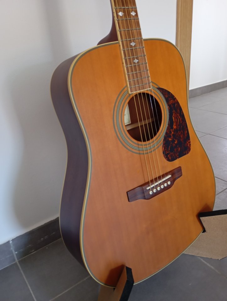 Guitarra Acústica Epiphone Masterbilt DR-500M de segunda mano · Foto 3 de 10 · Valencia · 450 €