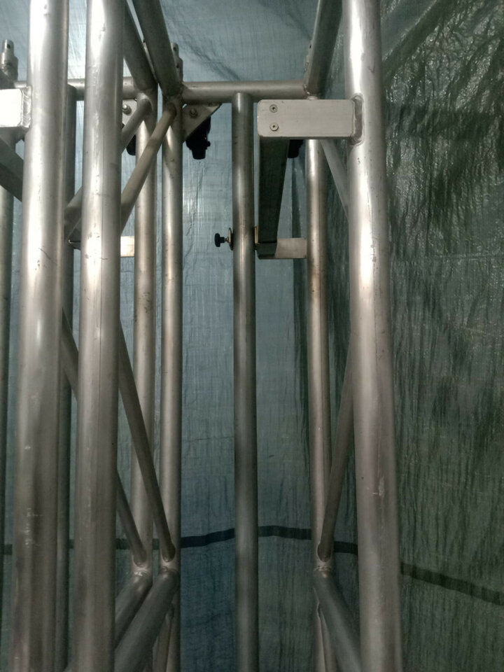 Truss Fantek de uso Privado.60 x 40 x 2,45 cm. largo.