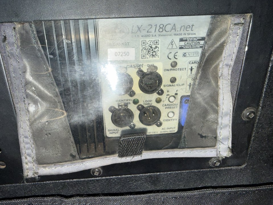 Equipo DAS Aero 12 Line Array muy cuidado