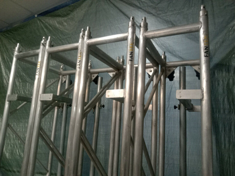 Truss Fantek de uso Privado.60 x 40 x 2,45 cm. largo.