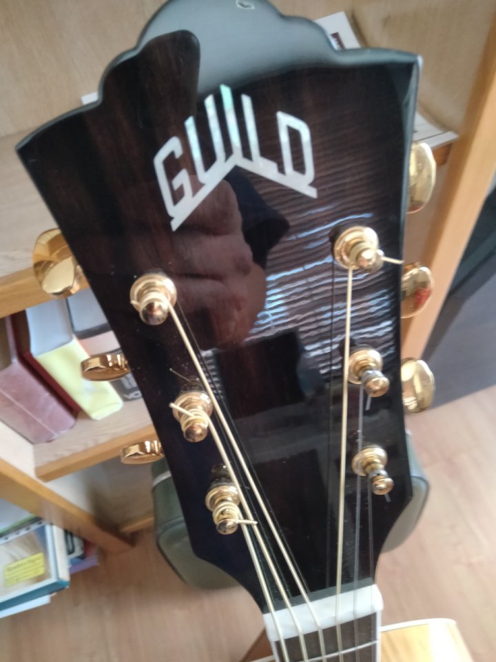 Guild F 250 E Deluxe Blonde de segunda mano · Foto 2 de 9 · Murcia · 500 €