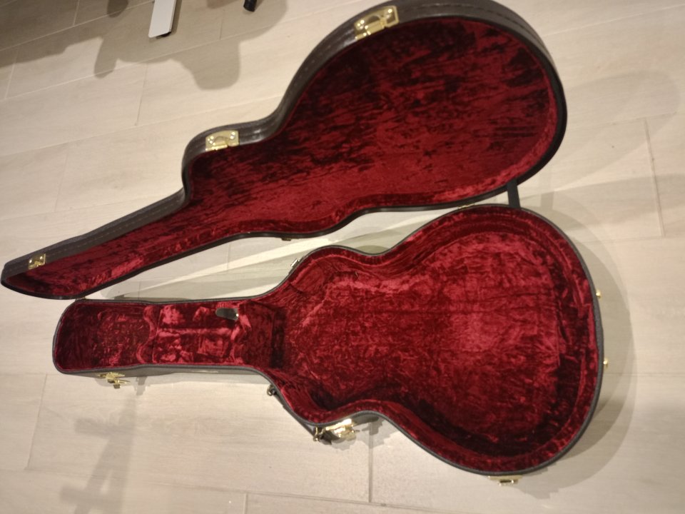 Guitarra acústica Taylor 312ce 12-fret de segunda mano · Foto 9 de 10 · Barcelona · 1300 €