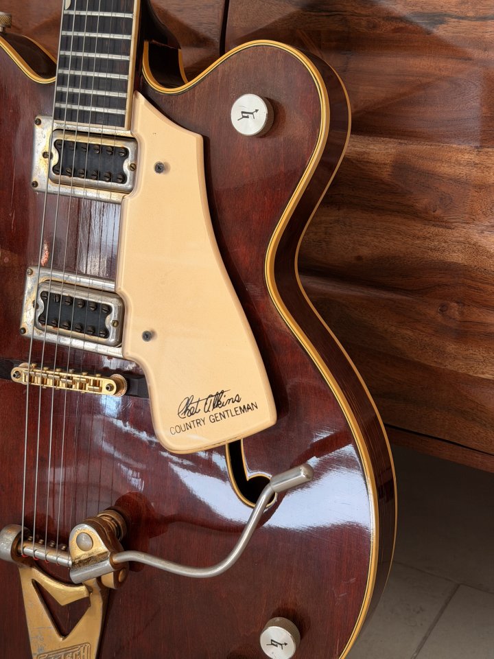 Gretsch Country Gentleman Chet Atkins 7670 de 1977 de segunda mano · Foto 2 de 10 · Málaga · 3400 €