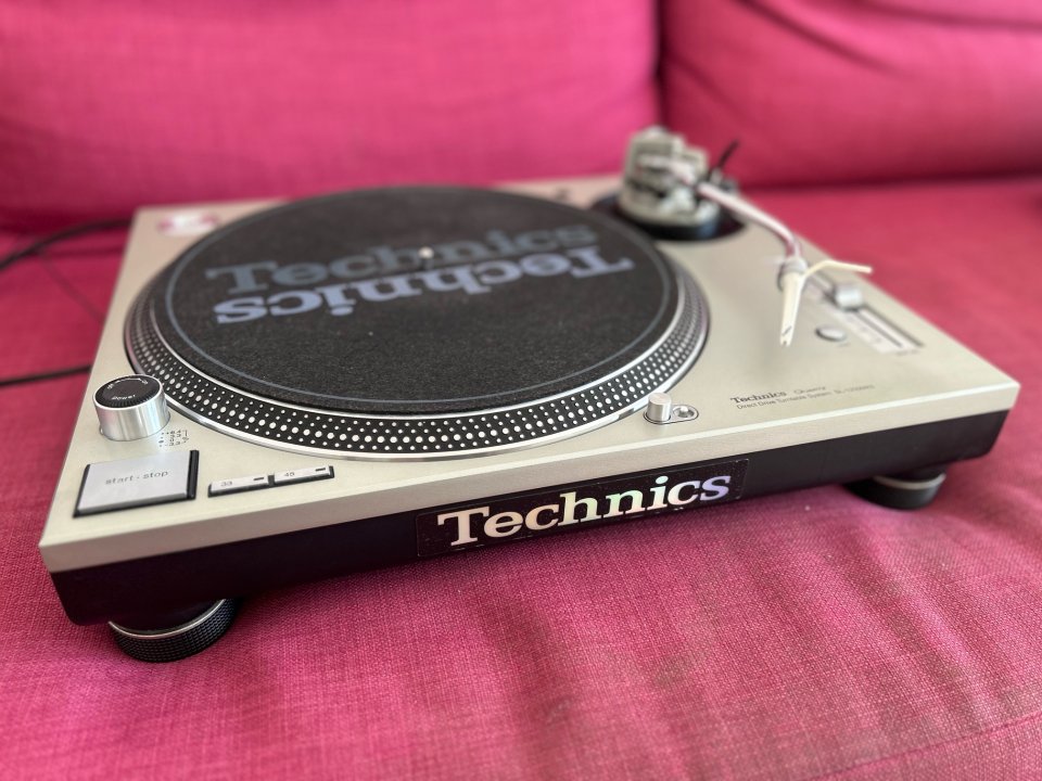 Plato vinilo Technics SL1200 MK5