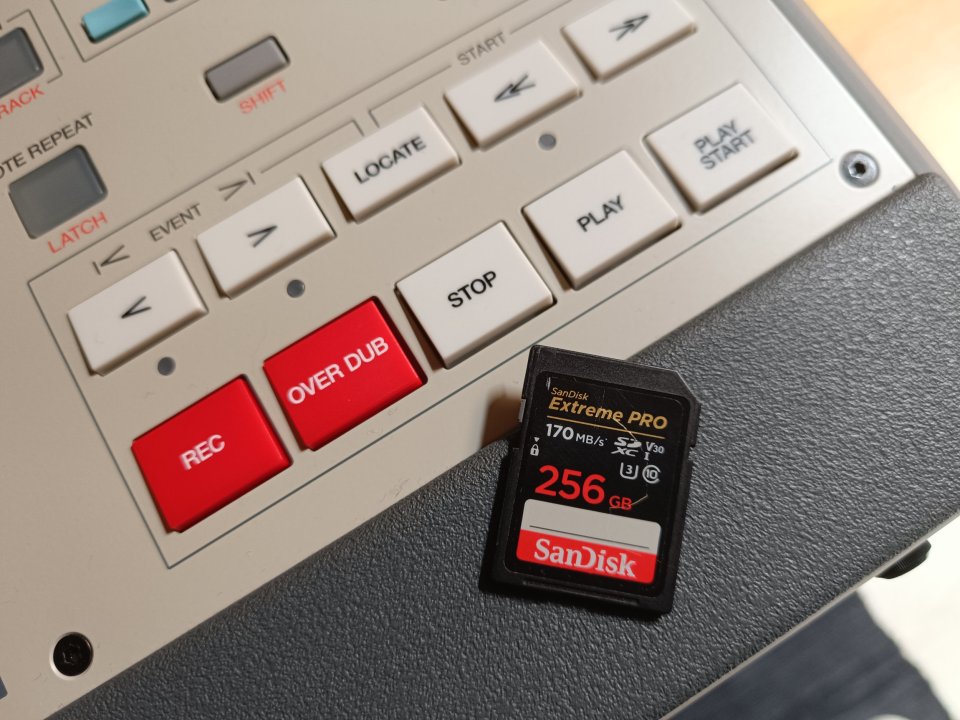 Akai MPC X SE de segunda mano · Foto 7 de 10 · Cantabria · 1250 €
