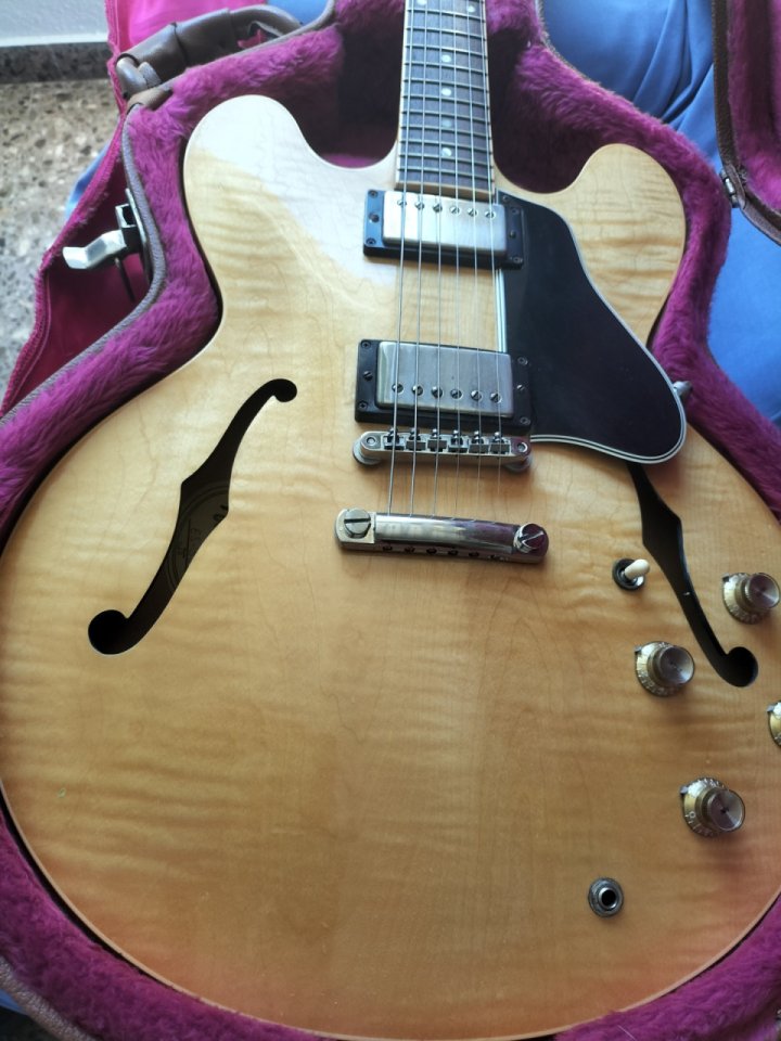 Gibson ES-335 Dot Figured 2001 de segunda mano · Foto 2 de 10 · Valencia · 2600 €