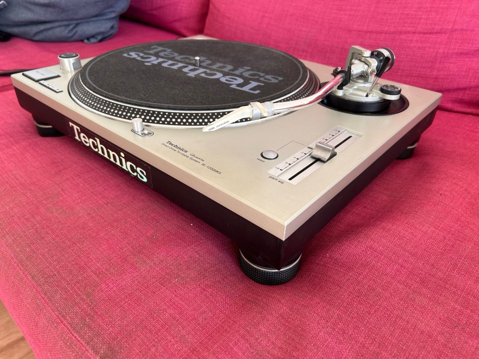 Plato vinilo Technics SL1200 MK5