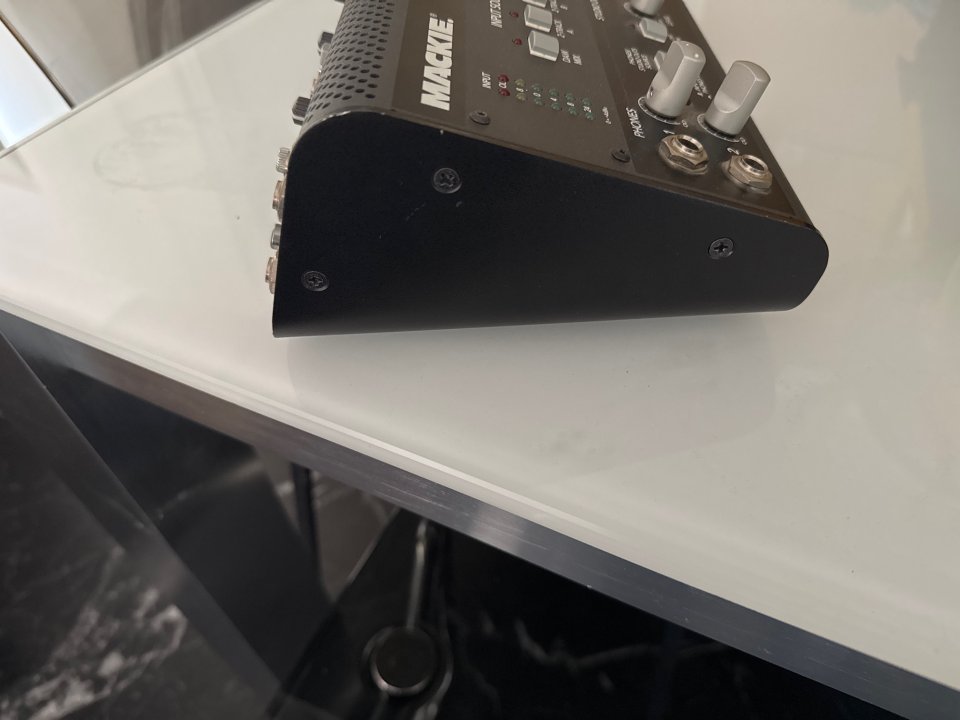 Mackie big knob de segunda mano · Foto 4 de 4 · Barcelona · 90 €