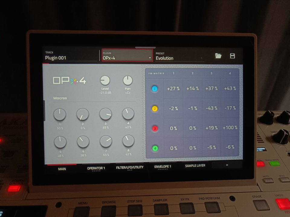 Akai MPC X SE de segunda mano · Foto 10 de 10 · Cantabria · 1250 €