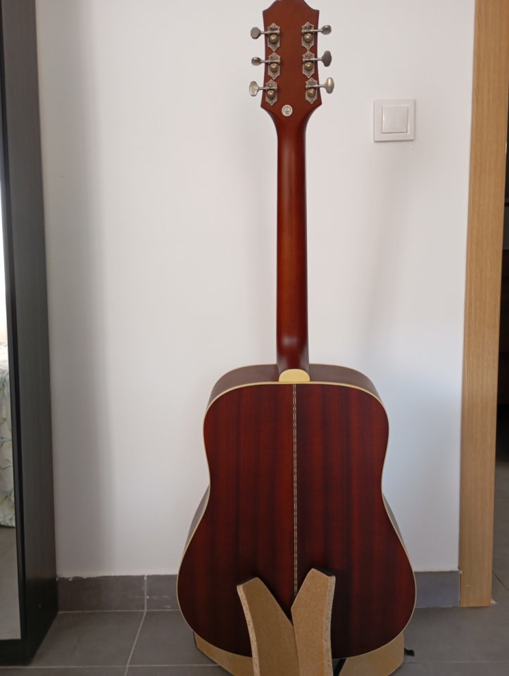 Guitarra Acústica Epiphone Masterbilt DR-500M de segunda mano · Foto 9 de 10 · Valencia · 450 €