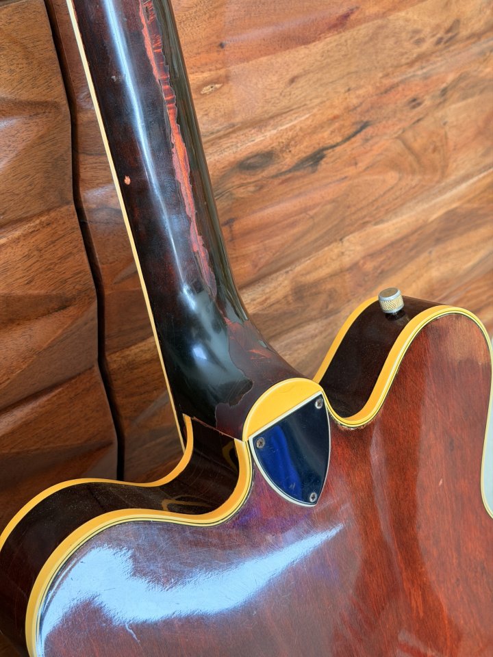Gretsch Country Gentleman Chet Atkins 7670 de 1977 de segunda mano · Foto 6 de 10 · Málaga · 3400 €