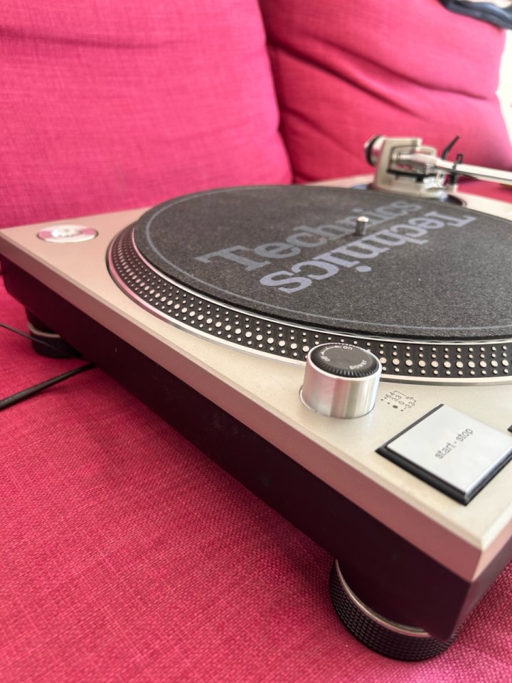 Plato vinilo Technics SL1200 MK5