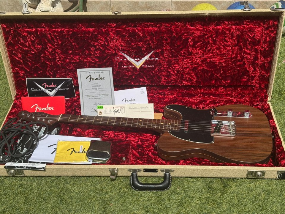 Fender Telecaster Rosewood Cs de segunda mano · Foto 1 de 10 · Murcia · 4200 €