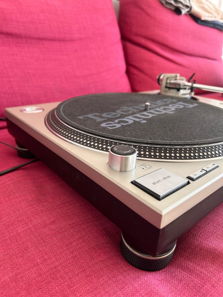 Plato vinilo Technics SL1200 MK5