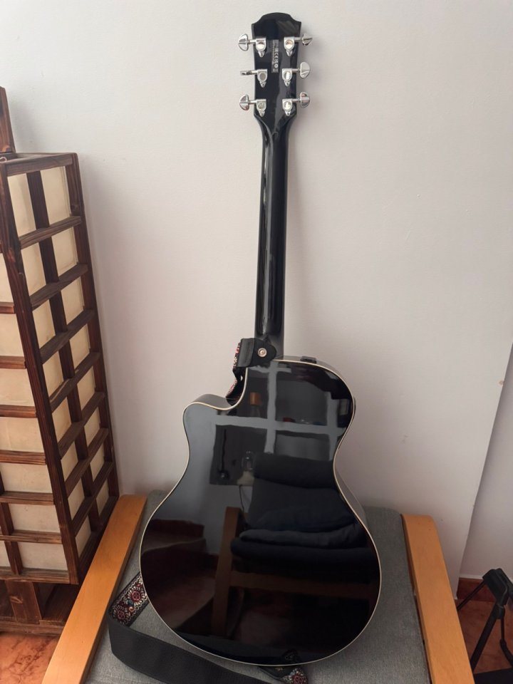 Guitarra Acústica Yamaha APX600