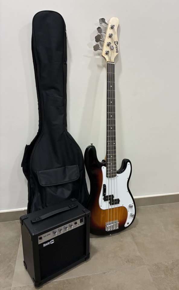 Bajo eléctrico de segunda mano · Foto 4 de 4 · Zaragoza · 120 €