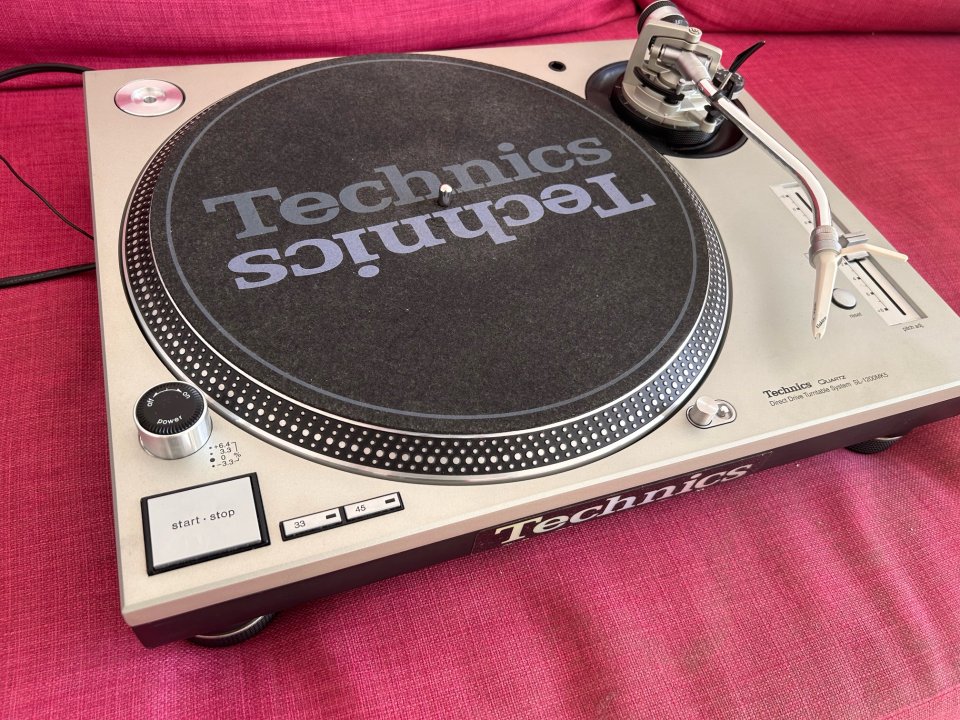Plato vinilo Technics SL1200 MK5