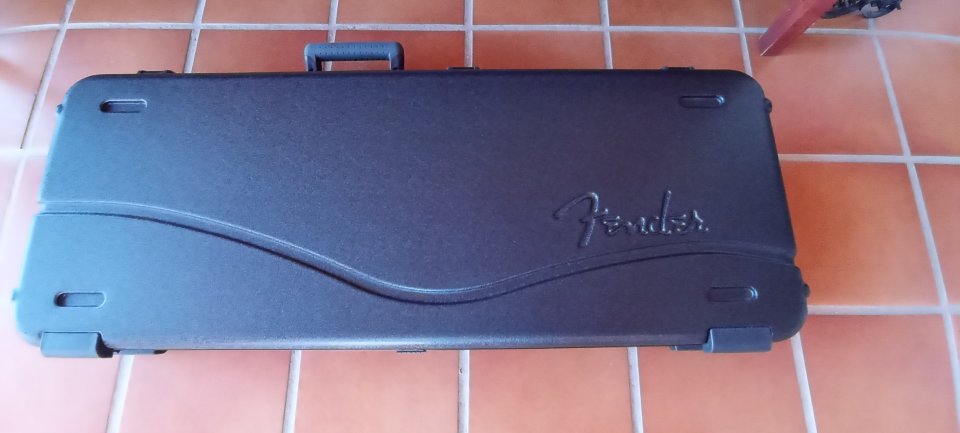 Fender stratocaster buttercream